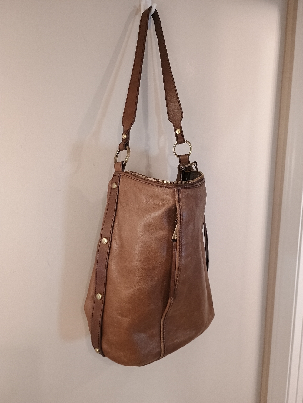 Hobo Brand Classic Tan Leather Boho Shoulder Bag - Picture 7 of 10